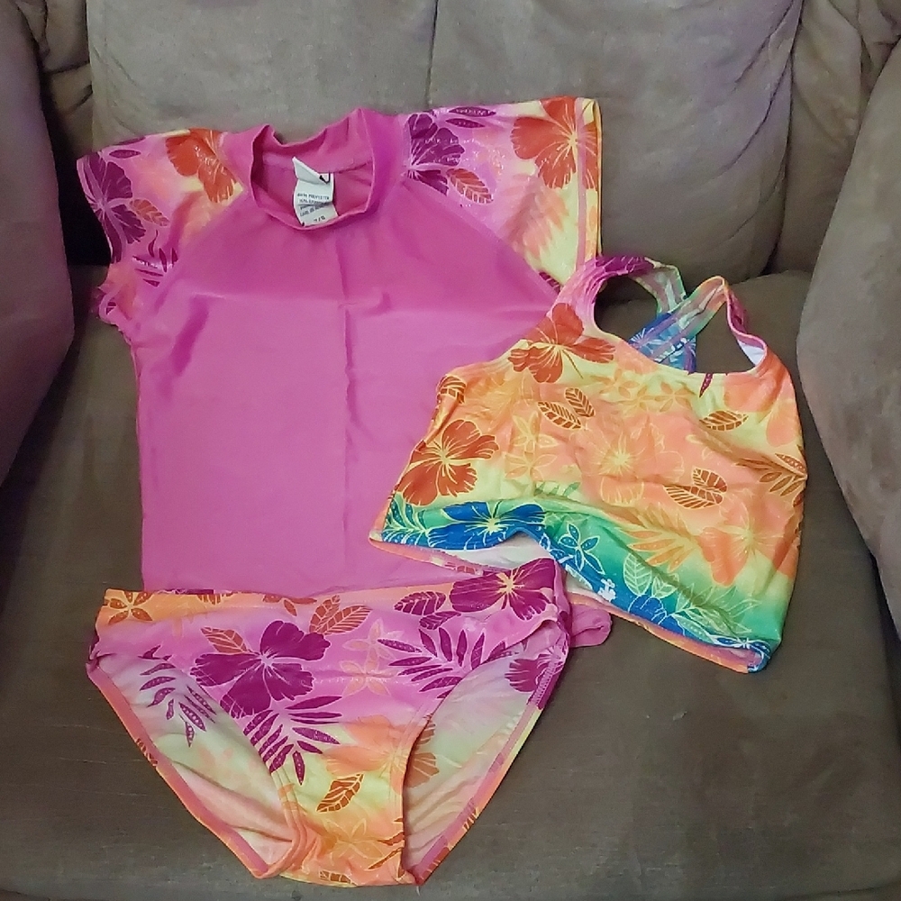 🏖 GENERATION Me Pink and Multicolor Floral Kids Swim Rashguard Set